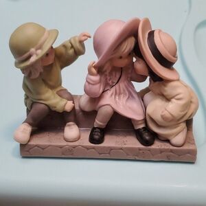 3 girls on park bench enesco hallmark   #539724 From 1999 RARE